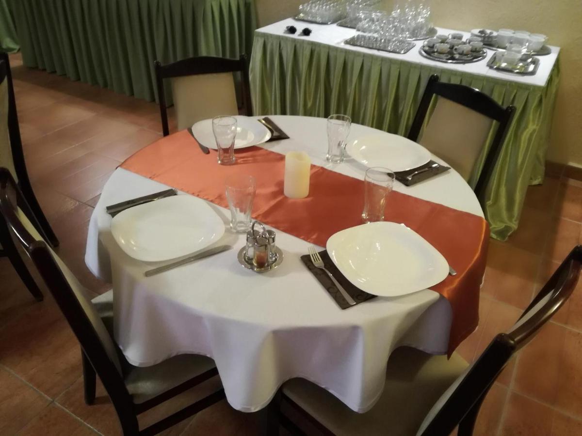 Szilvia Panzio Gyomaendrod Bed & Breakfast Екстериор снимка