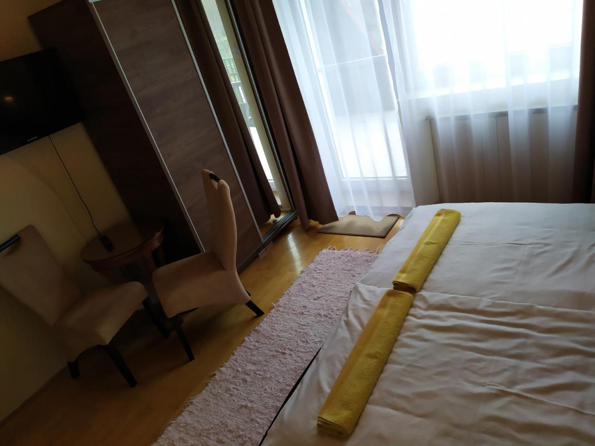 Szilvia Panzio Gyomaendrod Bed & Breakfast Екстериор снимка