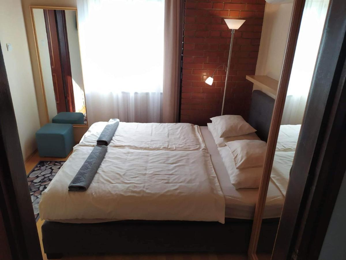 Szilvia Panzio Gyomaendrod Bed & Breakfast Екстериор снимка
