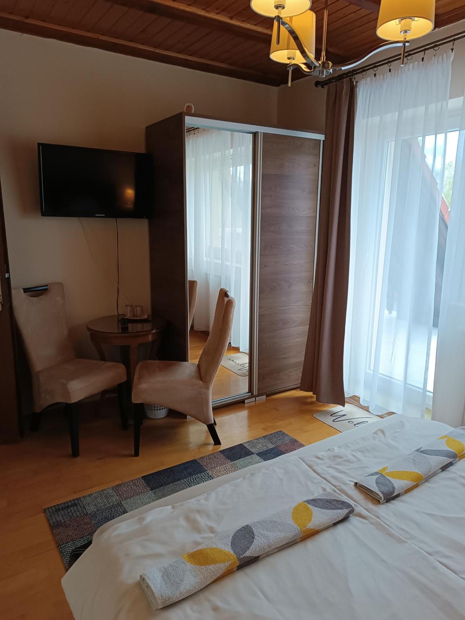 Szilvia Panzio Gyomaendrod Bed & Breakfast Екстериор снимка
